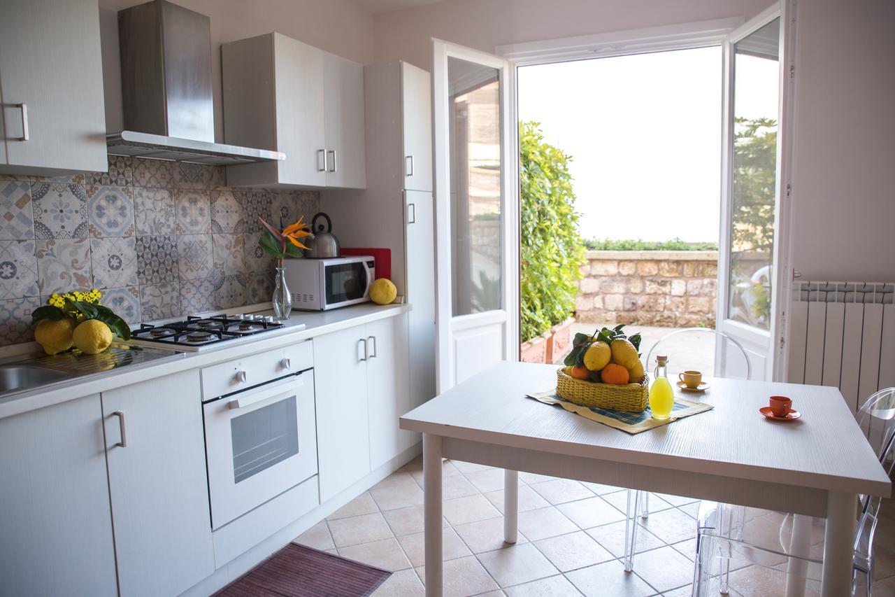 Lemon Flats Sorrento Bed & Breakfast ภายนอก รูปภาพ